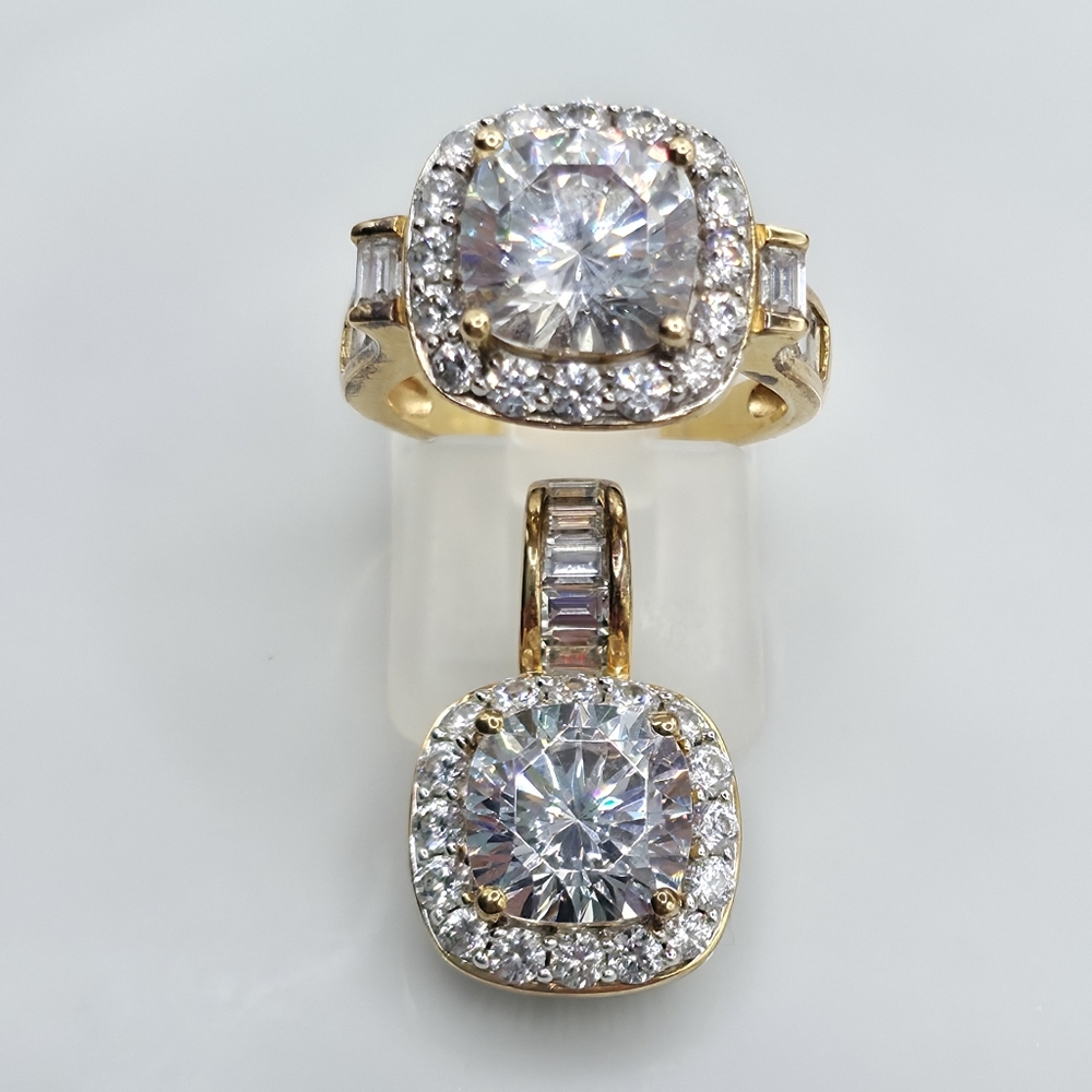 Extraordinary Sparkling Clear Quartz Victoria Wieck  Ring And Pendant Set - Picture 17 of 17